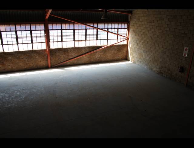 Industrial property to rent in HERIOTDALE